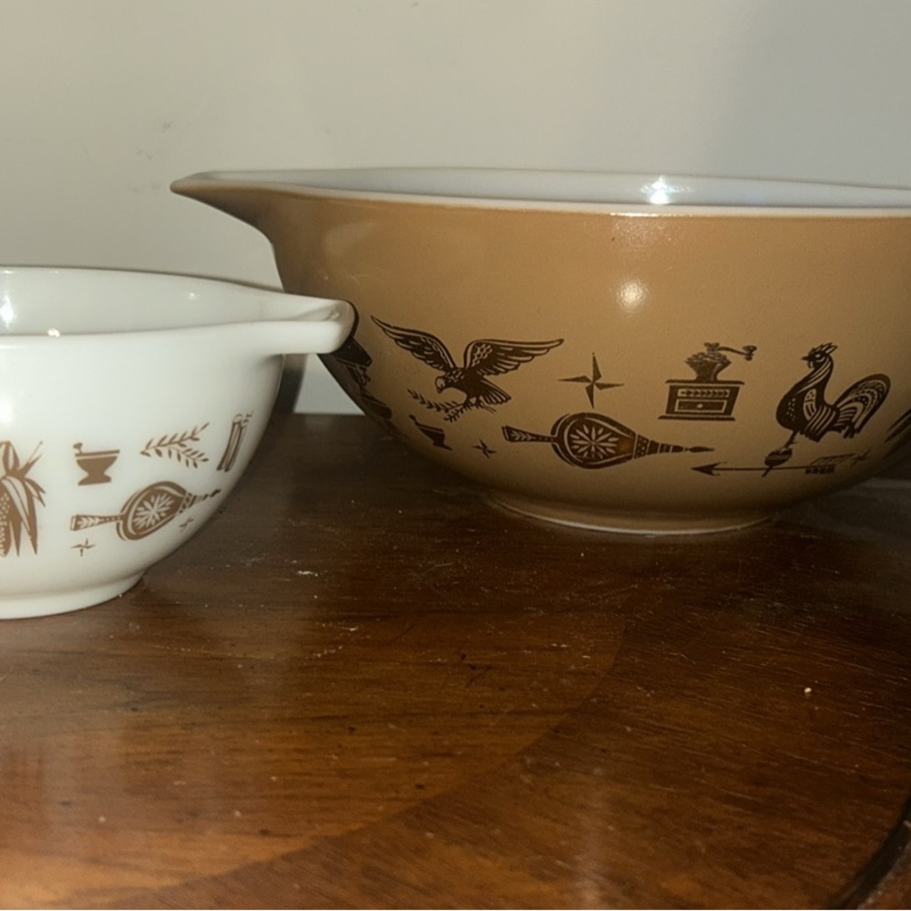 Vintage Pyrex Mixing Bowls “Early American”